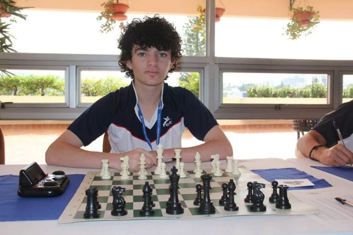 edgar-zeledon-en-honduras-gana-medalla-de-plata