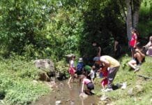 ¿Se acuerda cuando iba al río? Vecinos de Alajuelita se apuntaron a ir al Río Limón en San Josecito
