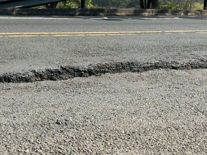 grada radial alajuelita puente "Grada" de 12 cm pone en peligro conductores y transeúntes en el Puente sobre radial de Alajuelita Cortesía: Municipalidad de Alajuelita